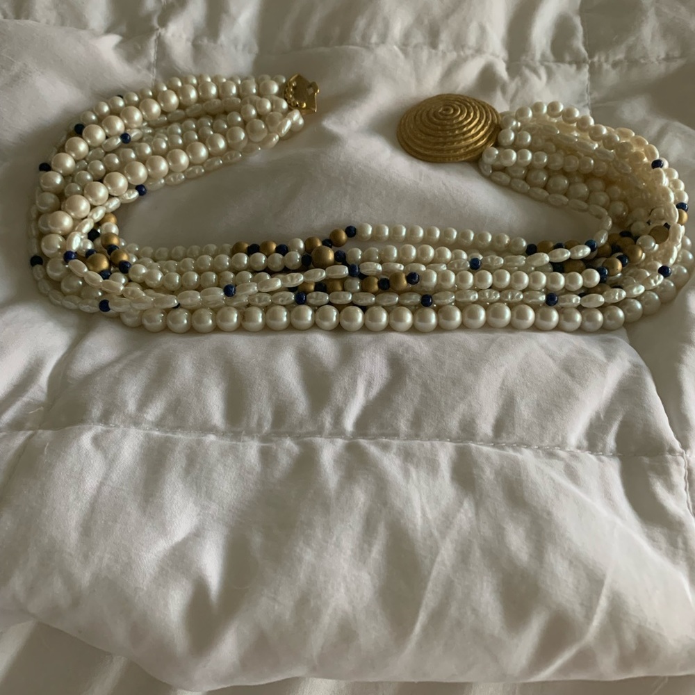Stunning necklace